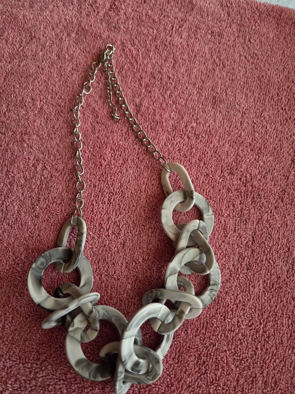 paparazzi Gray Marbled Link Necklace